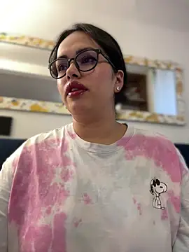 Snapshot of andra_rose chatting on 02-02-25, 11:00 andra rose online show from 02-02-25, 11:00