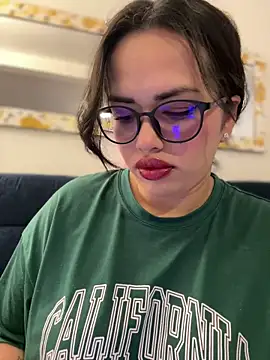 Snapshot of andra_rose chatting on 02-04-25, 11:16 andra rose online show from 02-04-25, 11:16