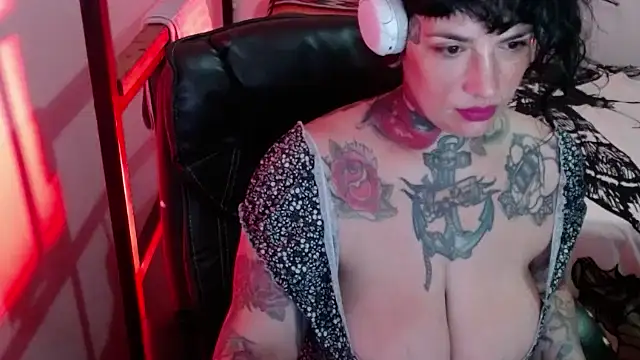 VampGirl1 online show from 01-27-25, 12:16