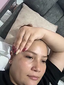 Snapshot of EmilyBarragan chatting on 01-29-25, 02:19 EmilyBarragan online show from 01-29-25, 02:19