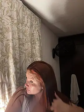 Snapshot of EmilyBarragan chatting on 02-13-25, 03:50 EmilyBarragan online show from 02-13-25, 03:50