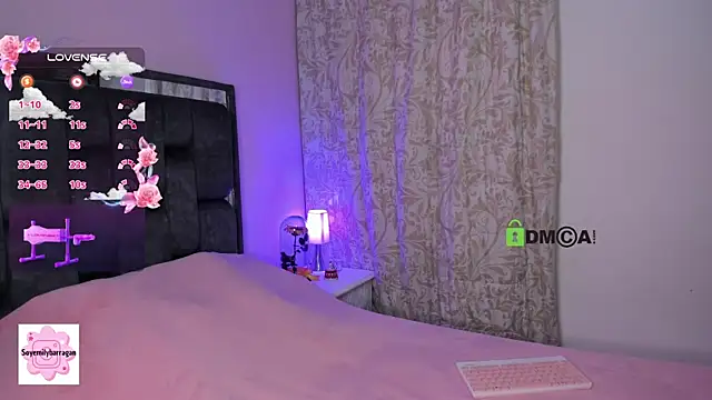 Snapshot of EmilyBarragan chatting on 03-15-25, 01:41 EmilyBarragan online show from 03-15-25, 01:41