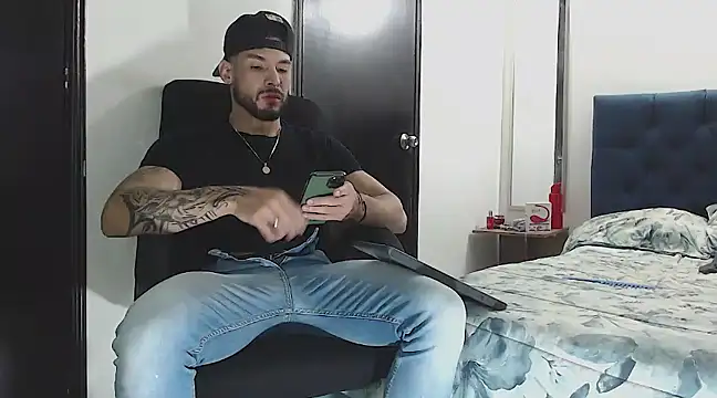 Snapshot of danielconor_26 chatting on 12-27-24, 12:50 danielconor 26 online show from 12-27-24, 12:50