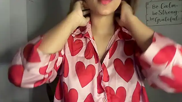 Snapshot of Queen_Sakhi chatting on 01-16-25, 05:01 Queen Sakhi online show from 01-16-25, 05:01