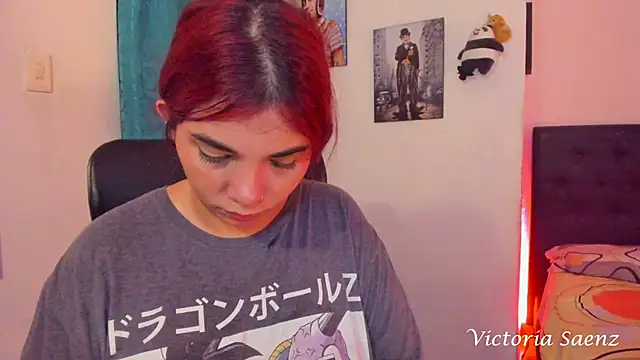 victoriaasaenz  online show from 01-05-25, 03:53