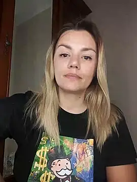 KrissSexi online show from 10-30-25, 05:57