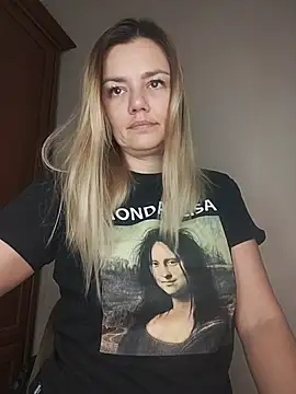 KrissSexi online show from 11-15-25, 06:26