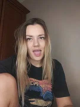 KrissSexi online show from 11-28-25, 05:10