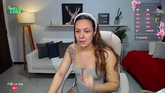 Snapshot of Bianca____ chatting on 10-12-25, 11:15 Bianca online show from 10-12-25, 11:15