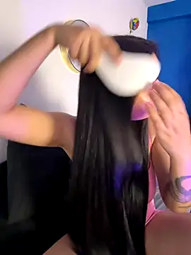 Snapshot of Lolitah__69 chatting on 10-15-25, 12:33 Lolitah  69 online show from 10-15-25, 12:33