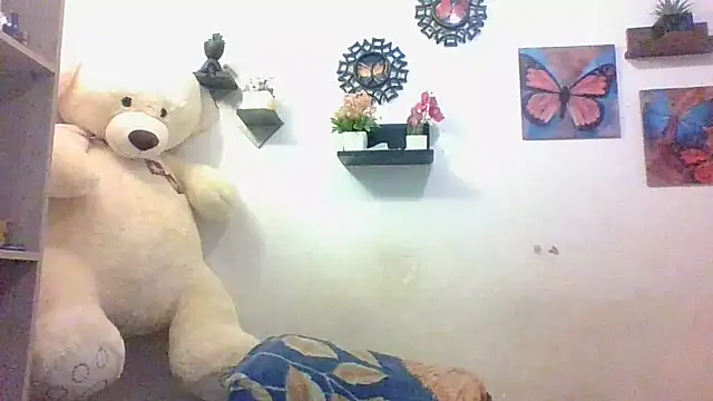 ChiaraFioree online show from 10-11-25, 05:00