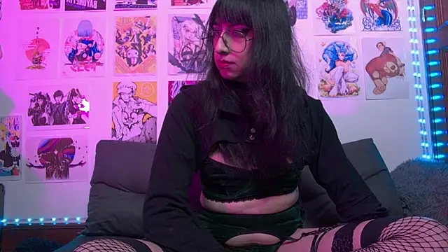 Snapshot of snowblack_ chatting on 01-08-25, 02:14 snowblack  online show from 01-08-25, 02:14