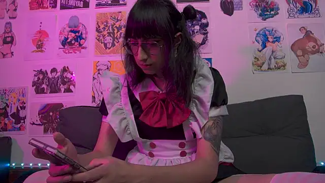 Snapshot of snowblack_ chatting on 01-13-25, 02:32 snowblack  online show from 01-13-25, 02:32