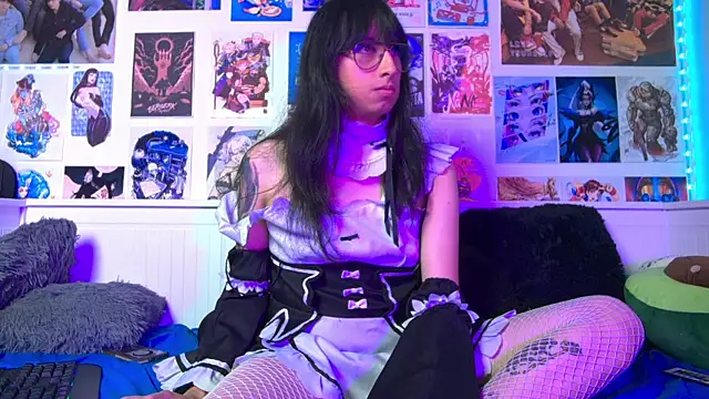 Snapshot of snowblack_ chatting on 02-21-25, 02:27 snowblack  online show from 02-21-25, 02:27