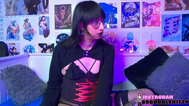 Snapshot of snowblack_ chatting on 03-05-25, 04:02 snowblack  online show from 03-05-25, 04:02