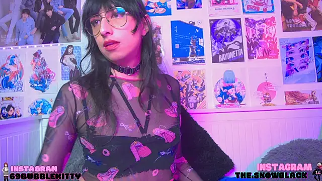 Snapshot of snowblack_ chatting on 03-21-25, 02:07 snowblack  online show from 03-21-25, 02:07