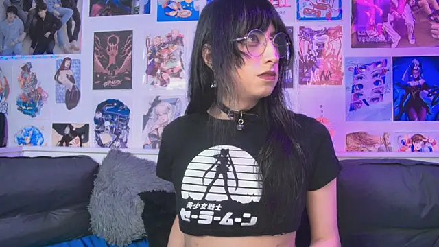 Snapshot of snowblack_ chatting on 09-12-25, 03:34 snowblack  online show from 09-12-25, 03:34