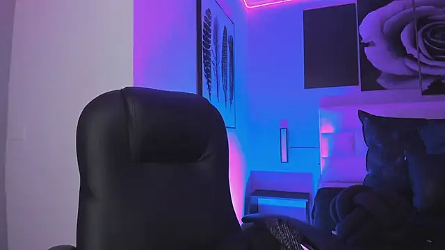 lena banks online show from 11-21-25, 09:57