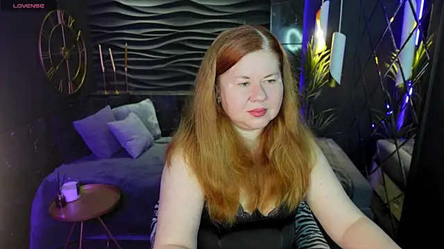 Mrs Emilia online show from 12-13-24, 09:41