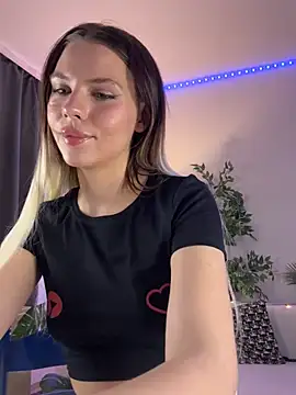 Snapshot of KittyKatyDream chatting on 01-14-25, 06:28 KittyKatyDream online show from 01-14-25, 06:28