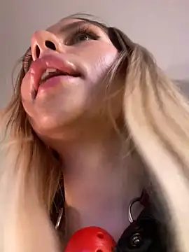 Snapshot of KittyKatyDream chatting on 11-25-25, 03:23 KittyKatyDream online show from 11-25-25, 03:23