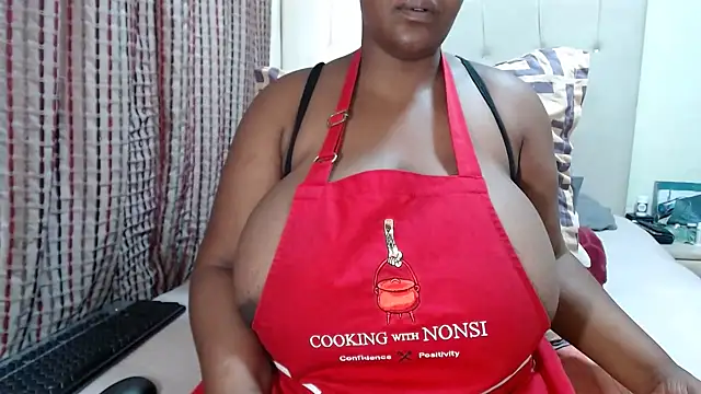 Snapshot of CHOCOLATEDARKBUSTYX chatting on 01-27-25, 05:47 CHOCOLATEDARKBUSTYX online show from 01-27-25, 05:47
