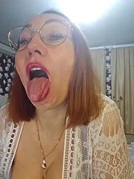 Snapshot of LybovNTV chatting on 03-02-25, 04:10 LybovNTV online show from 03-02-25, 04:10