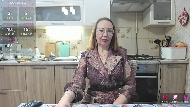 Snapshot of LybovNTV chatting on 03-08-25, 02:08 LybovNTV online show from 03-08-25, 02:08