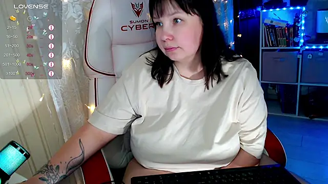 RaideneiX online show from 11-17-25, 02:17