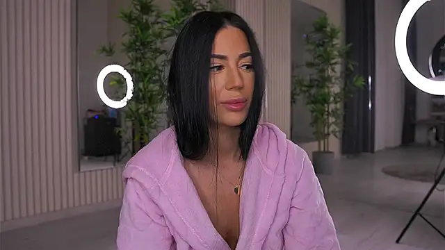 Abbela White online show from 02-13-25, 06:41