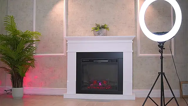 Abbela White online show from 09-22-25, 06:04