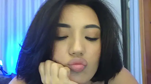 Snapshot of lily__foster chatting on 09-12-25, 10:15 lily foster online show from 09-12-25, 10:15