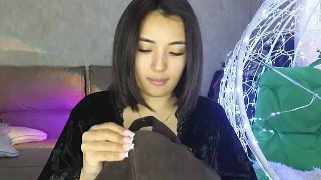 Snapshot of lily__foster chatting on 11-17-25, 11:16 lily foster online show from 11-17-25, 11:16