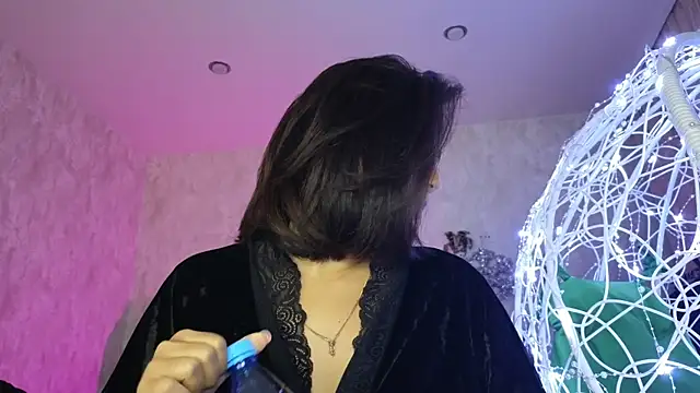 Snapshot of lily__foster chatting on 12-19-25, 06:53 lily foster online show from 12-19-25, 06:53