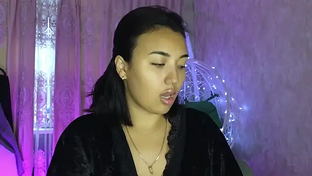 Snapshot of lily__foster chatting on 12-22-25, 06:21 lily foster online show from 12-22-25, 06:21