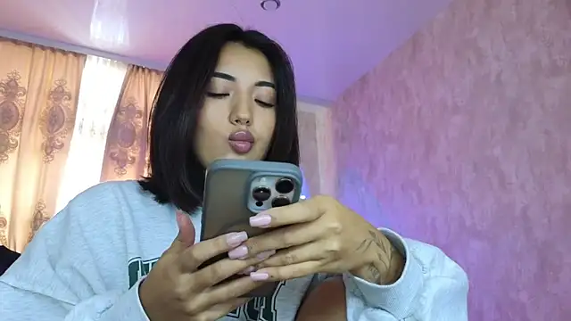 Snapshot of lily__foster chatting on 01-12-26, 08:52 lily foster online show from 01-12-26, 08:52