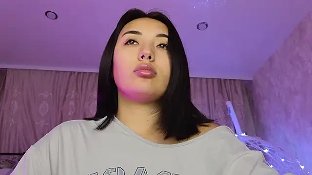 Snapshot of lily__foster chatting on 02-17-26, 02:52 lily foster online show from 02-17-26, 02:52