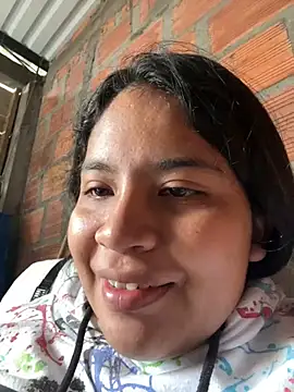 moncerrat luna online show from 02-06-25, 03:41