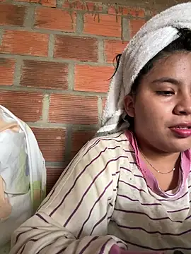 moncerrat luna online show from 03-04-25, 08:38