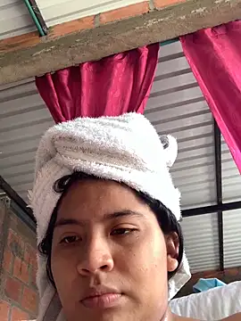 moncerrat luna online show from 03-20-25, 04:20