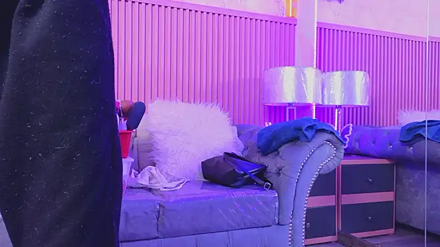 Emiily Scott1 online show from 12-06-24, 12:38