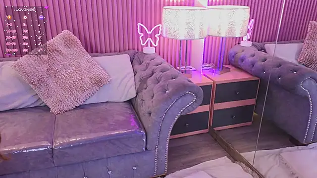 Emiily Scott1 online show from 12-12-24, 04:10