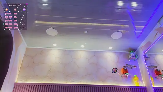 Emiily Scott1 online show from 12-20-24, 12:49