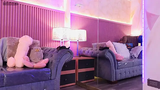 Emiily Scott1 online show from 01-14-25, 12:45