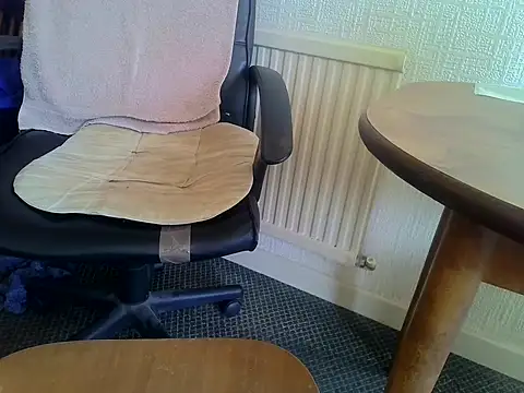 Snapshot of daddyflash chatting on 11-26-25, 10:05 daddyflash online show from 11-26-25, 10:05