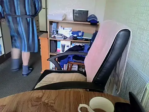 Snapshot of daddyflash chatting on 02-13-26, 10:44 daddyflash online show from 02-13-26, 10:44