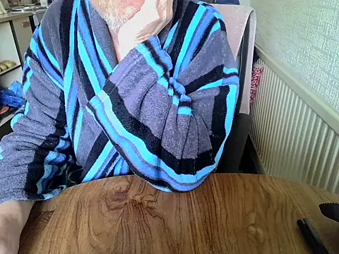 Snapshot of daddyflash chatting on 02-20-26, 11:43 daddyflash online show from 02-20-26, 11:43