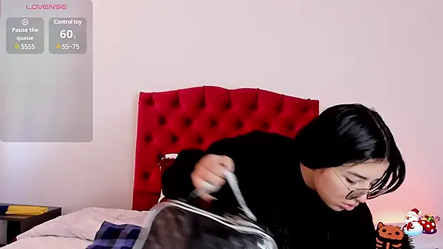 aliice walker  online show from 12-11-24, 01:28