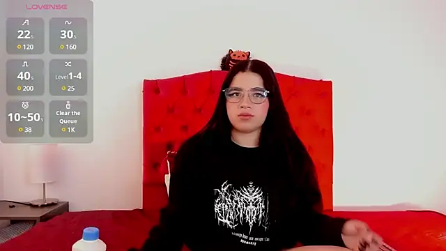 aliice walker  online show from 12-19-24, 03:30