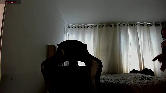 aliice walker  online show from 03-26-26, 02:44